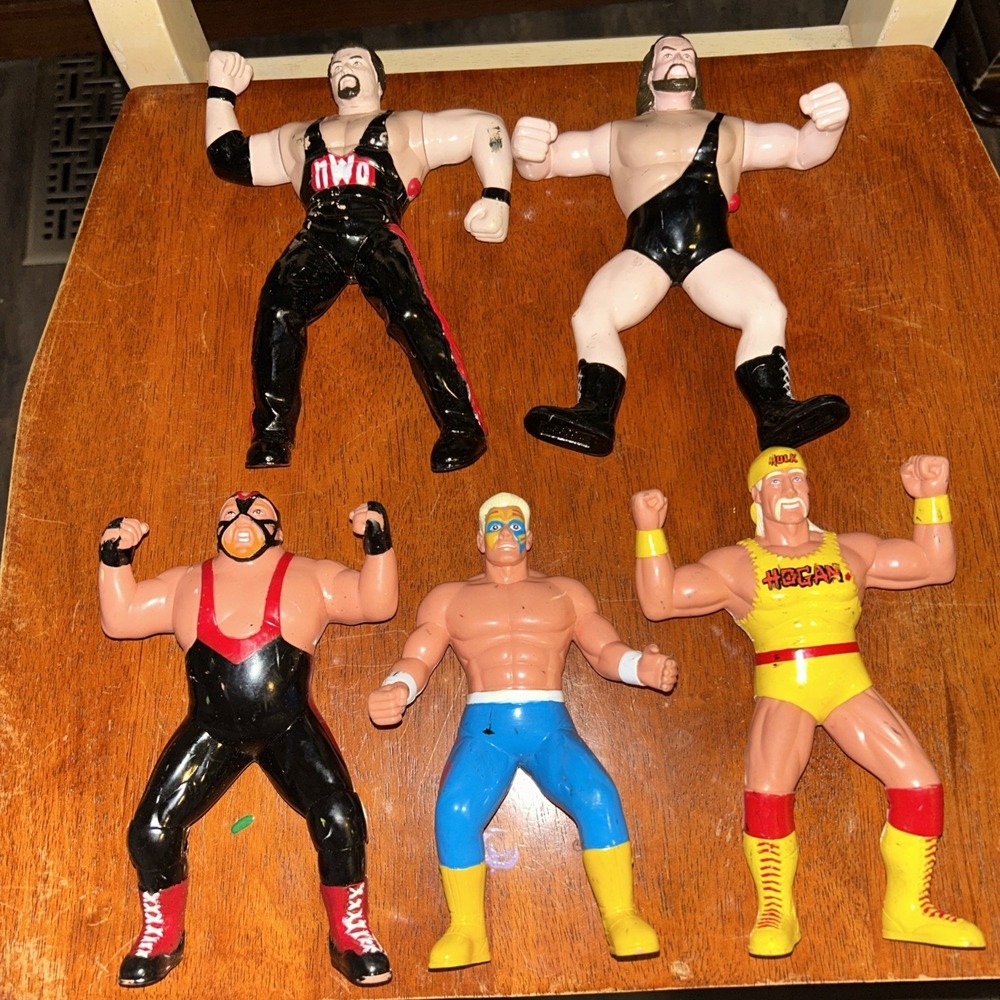 Vintage Wrestler WWE Rubber & Vibrating Lot Hulk Hogan